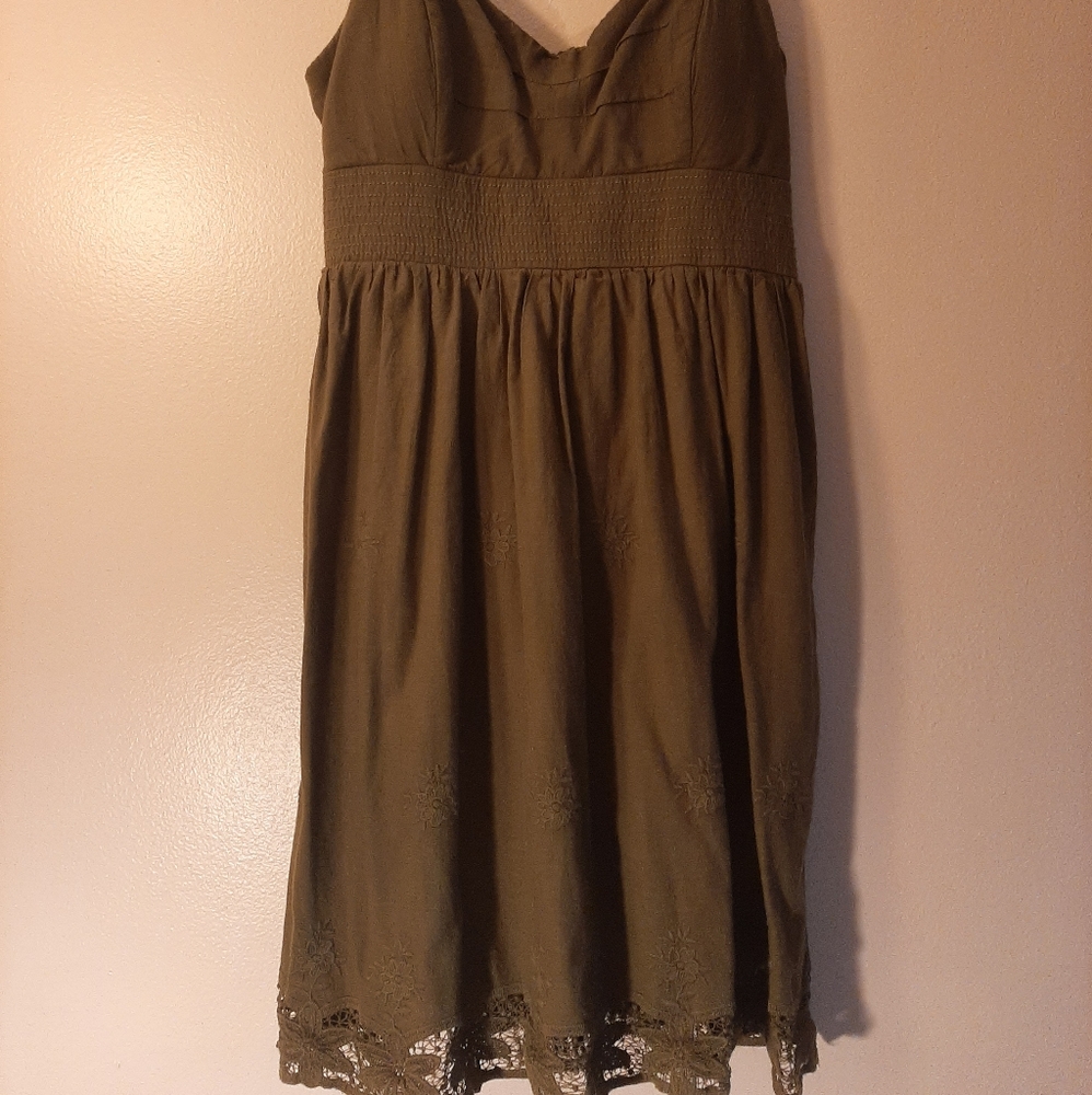 Olive Green Dress, size 9 (Juniors)